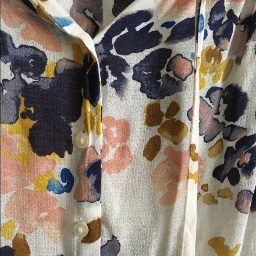 Watercolor Floral Print Top - Picture 2 of 4